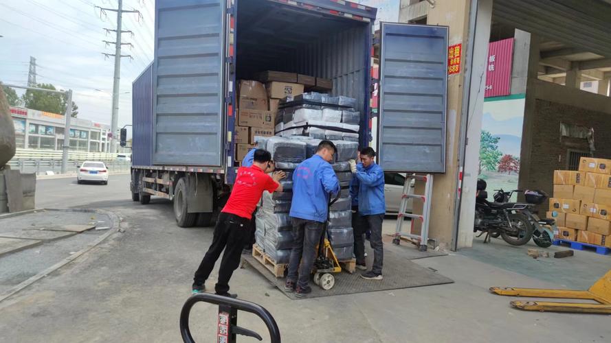 协作的节律 城市角落的装卸搬运之歌